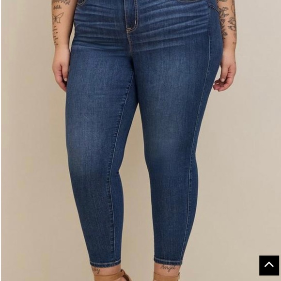 Torrid - Picture 1 of 6